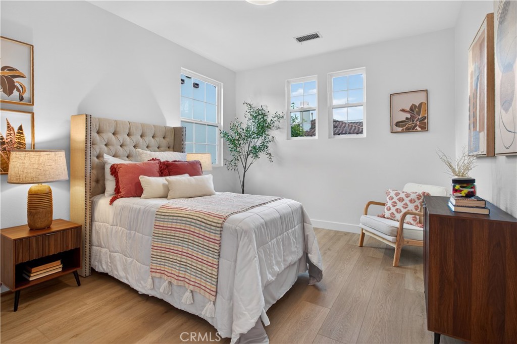 81 Zinnia Street