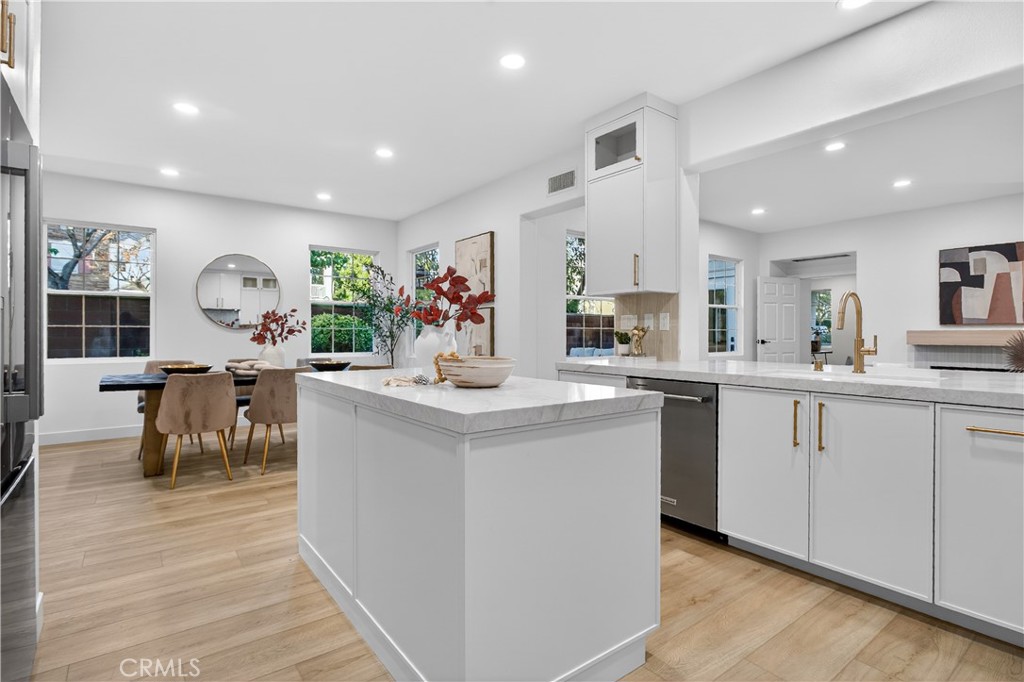 81 Zinnia Street