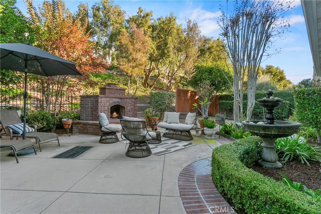 8 Scarlet Maple Drive