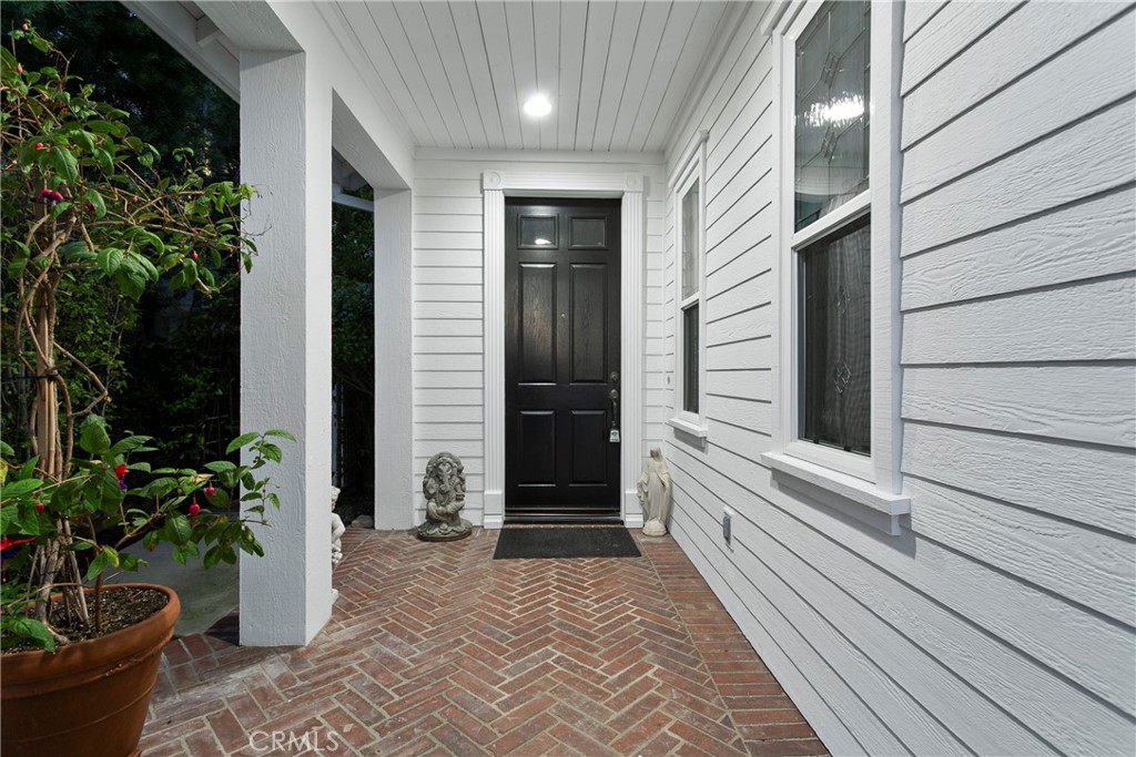 8 Scarlet Maple Drive