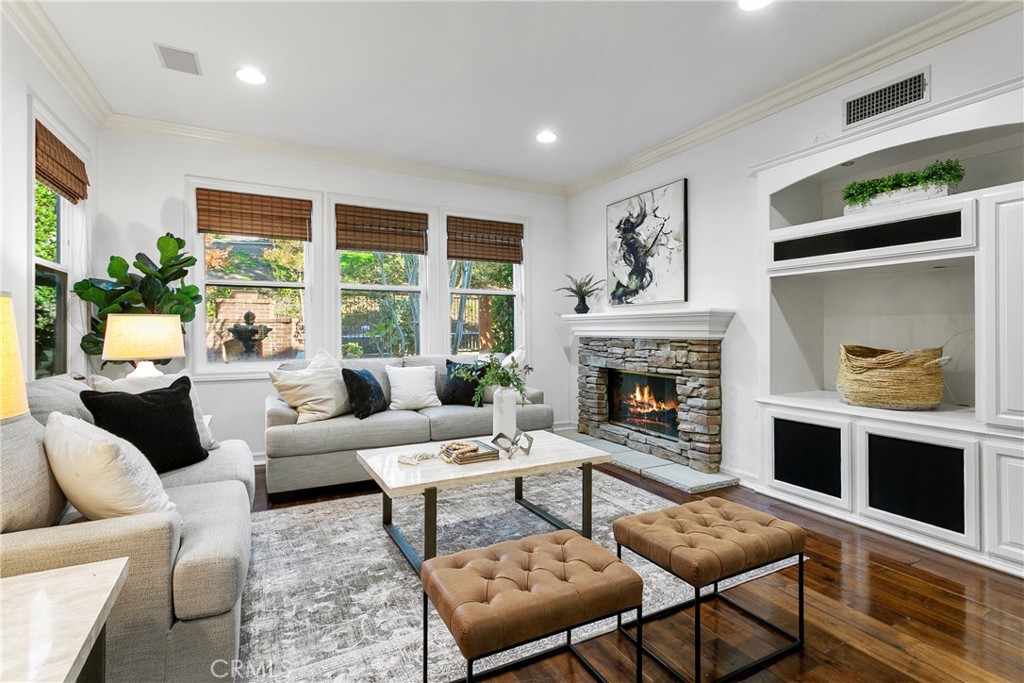 8 Scarlet Maple Drive