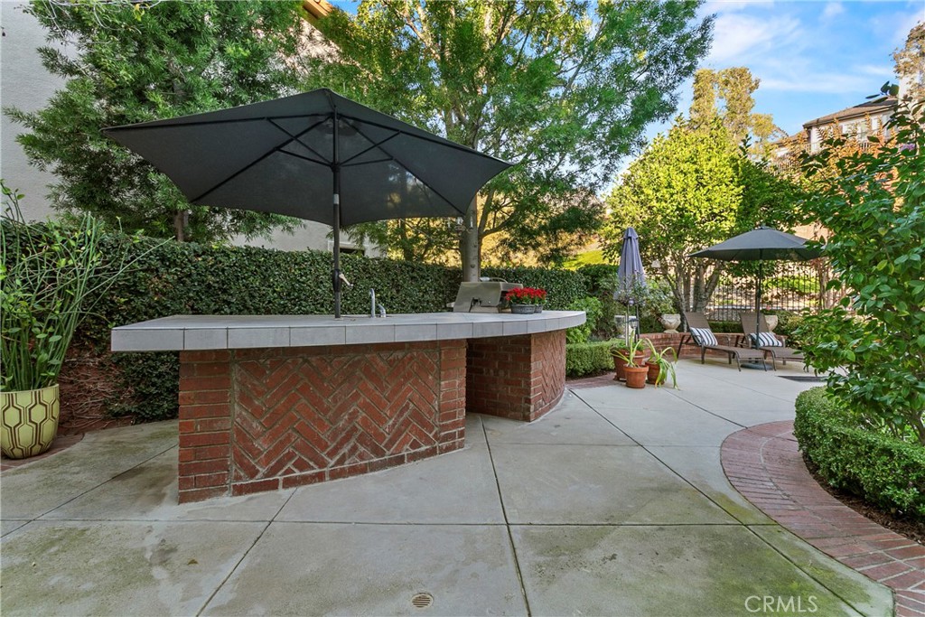 8 Scarlet Maple Drive