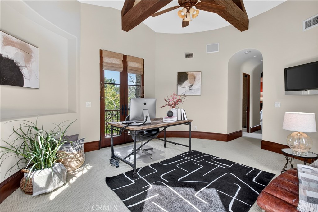 18 Mission Ridge Road