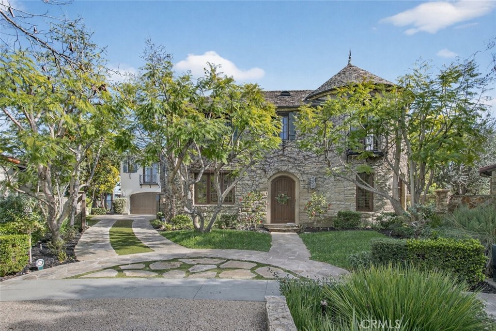 18 Mission Ridge Road