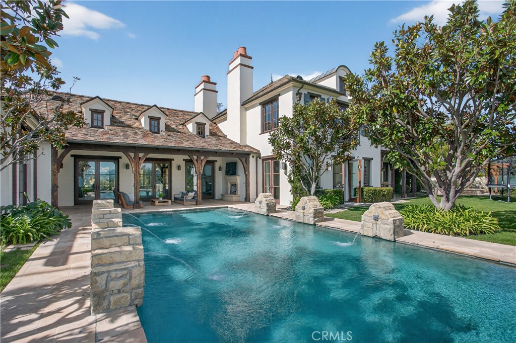 18 Mission Ridge Road