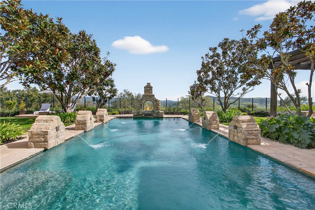 18 Mission Ridge Road