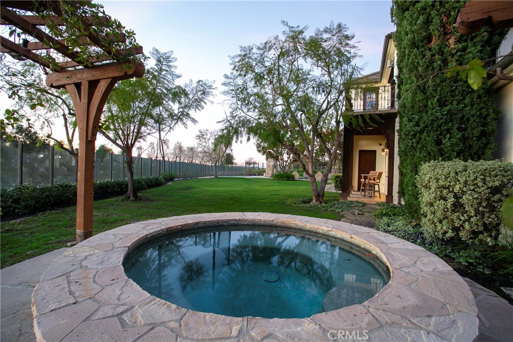 18 Mission Ridge Road