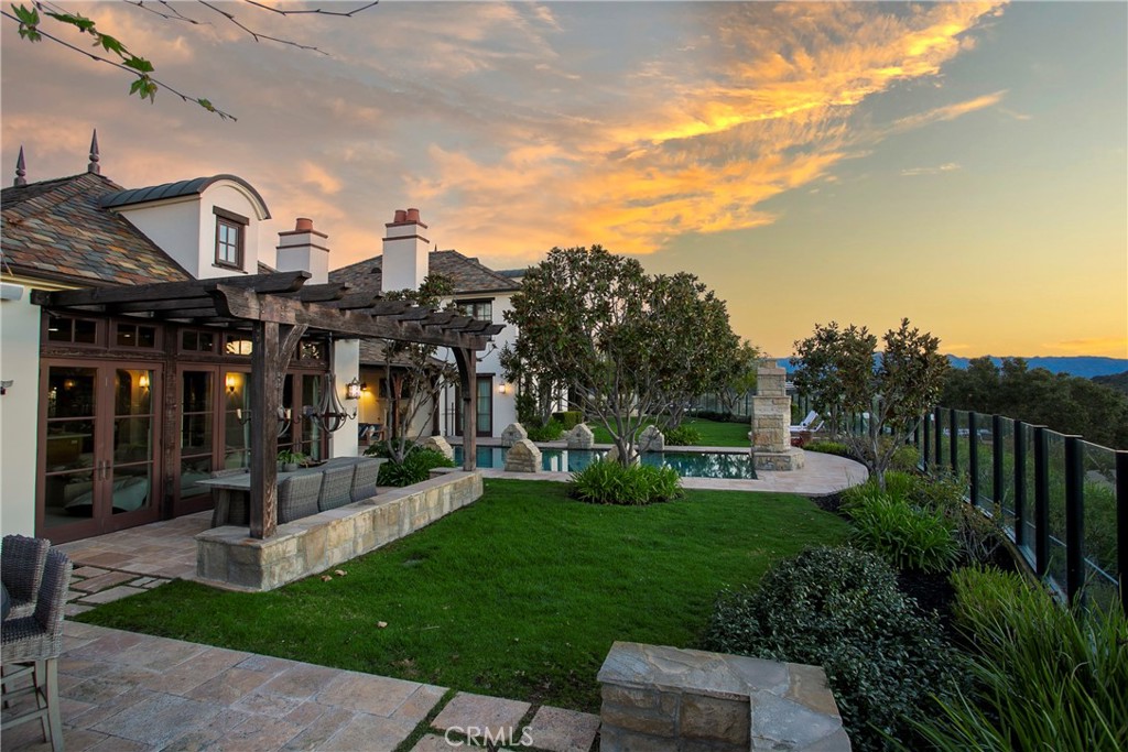 18 Mission Ridge Road