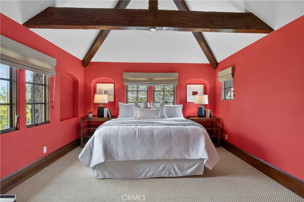 18 Mission Ridge Road