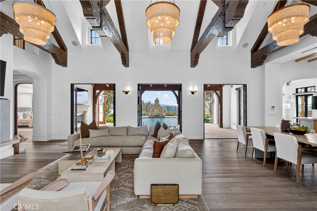 18 Mission Ridge Road