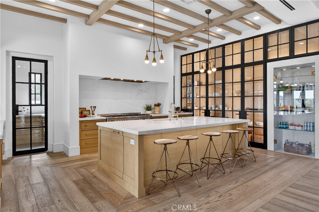 18 Mission Ridge Road