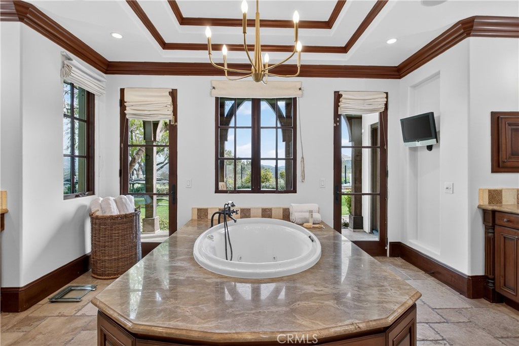 18 Mission Ridge Road