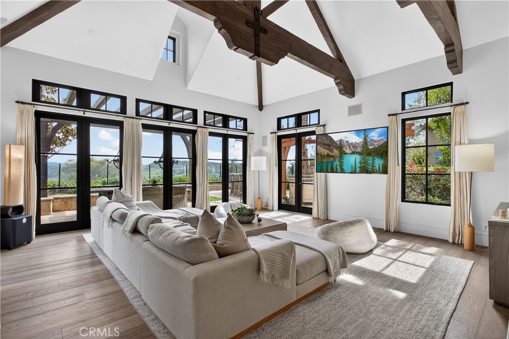 18 Mission Ridge Road