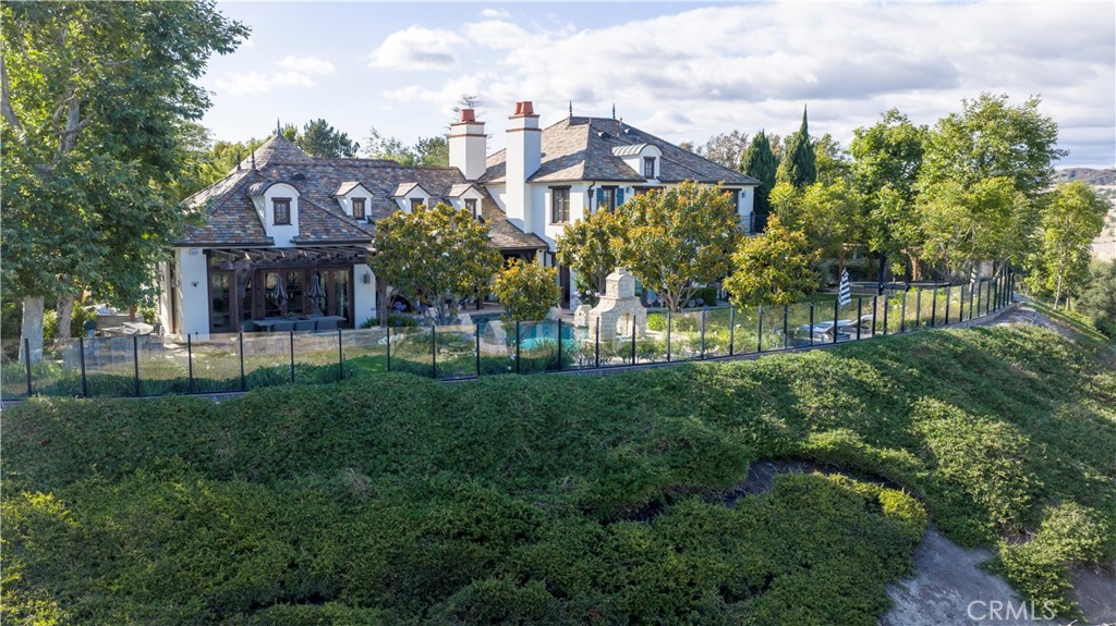 18 Mission Ridge Road