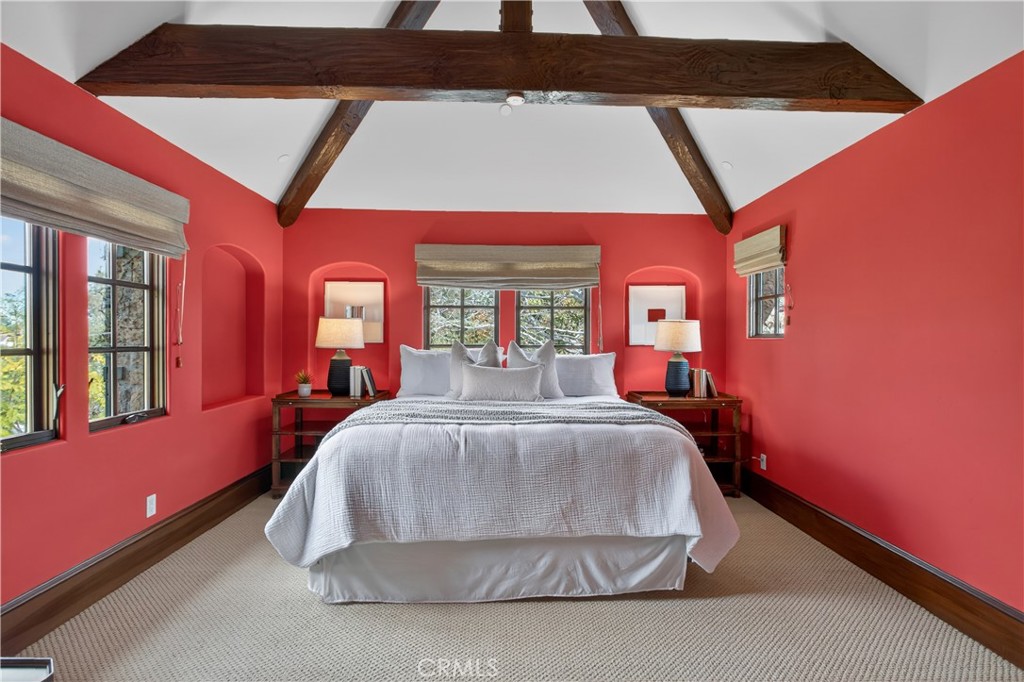 18 Mission Ridge Road