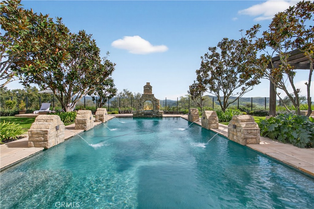 18 Mission Ridge Road