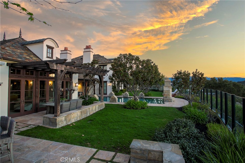 18 Mission Ridge Road