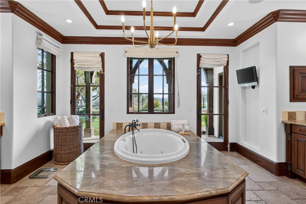 18 Mission Ridge Road