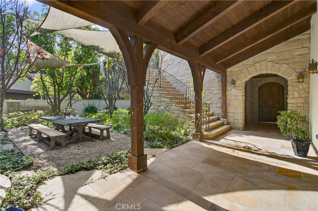 18 Mission Ridge Road