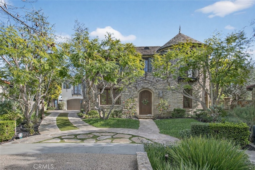 18 Mission Ridge Road
