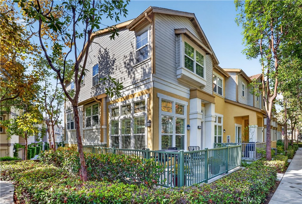 53 Sheridan Lane