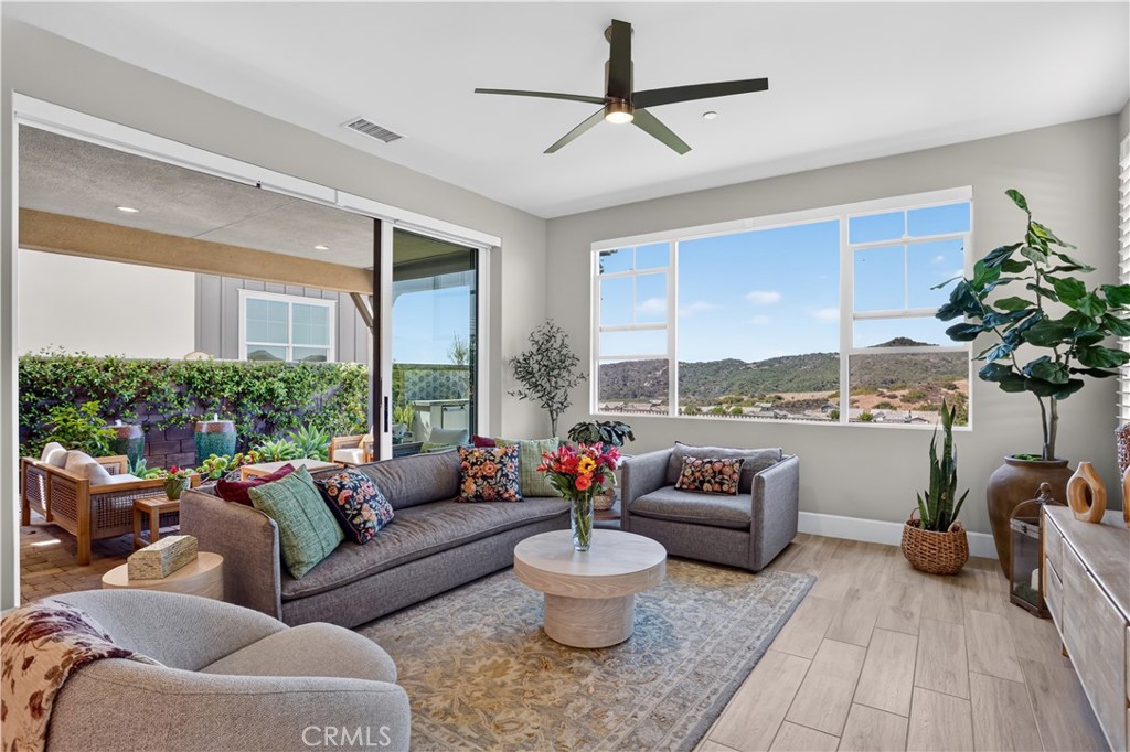 129 Spur Street