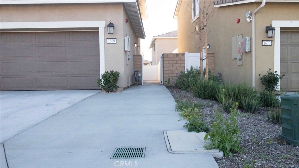 1669 Gold Medal Lane