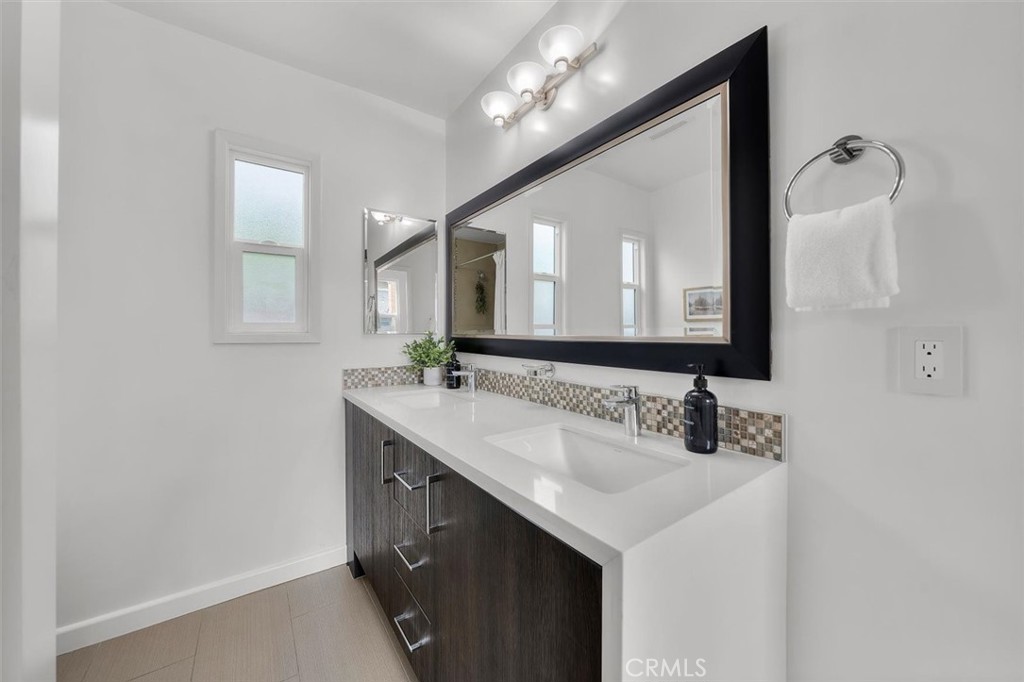 2828 Military Avenue