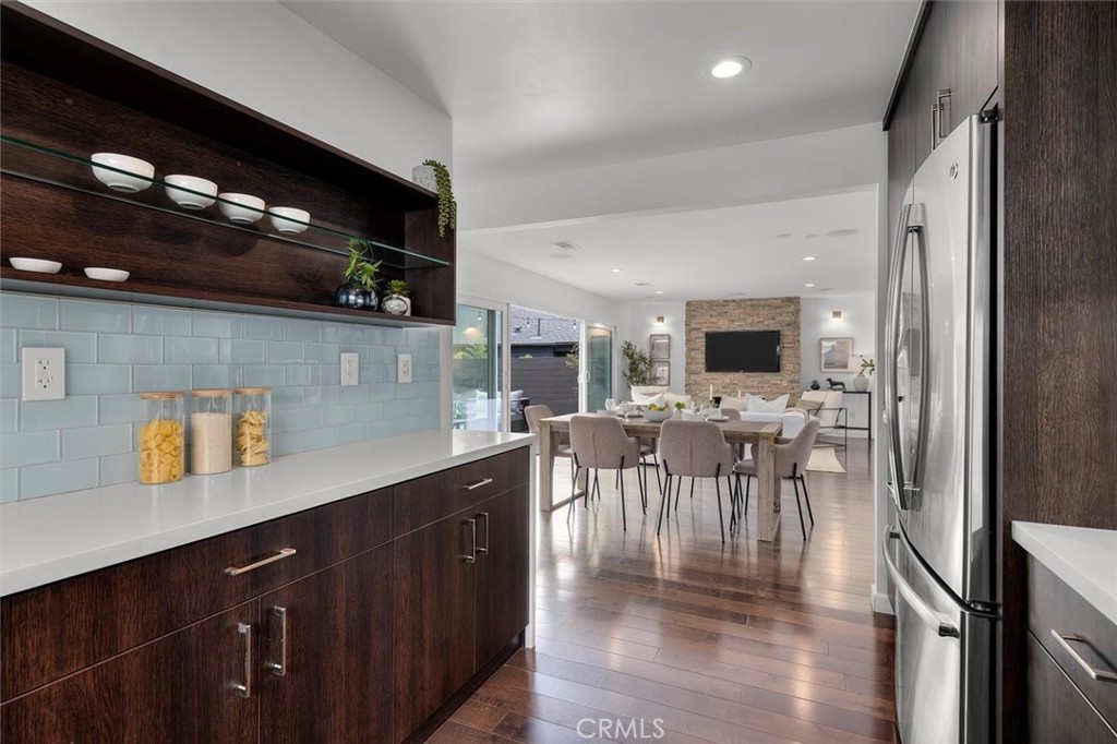 2828 Military Avenue