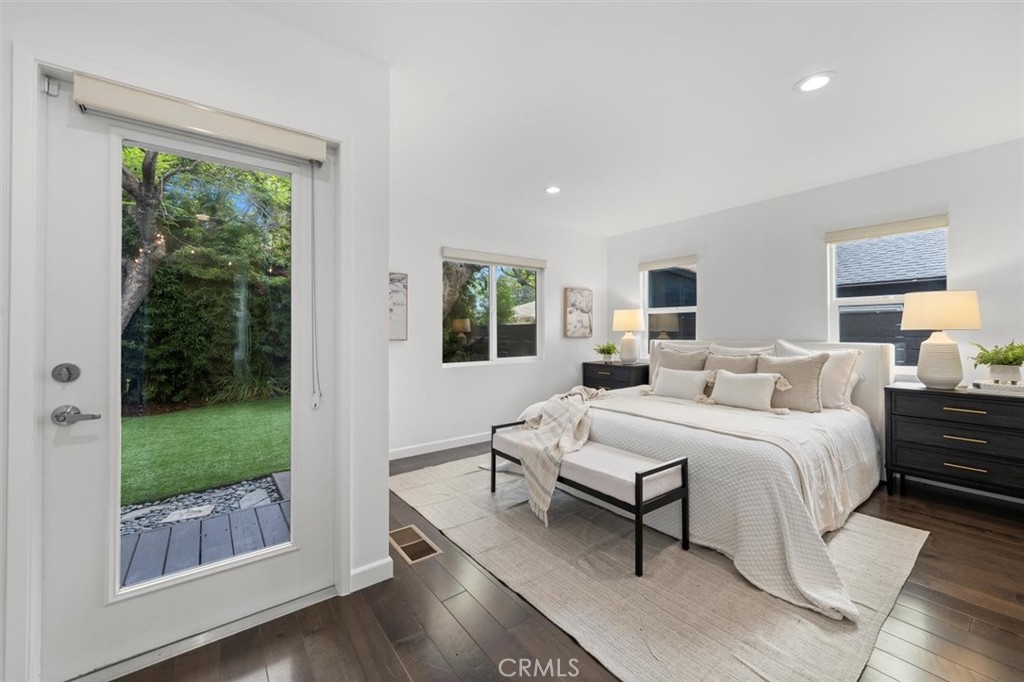 2828 Military Avenue