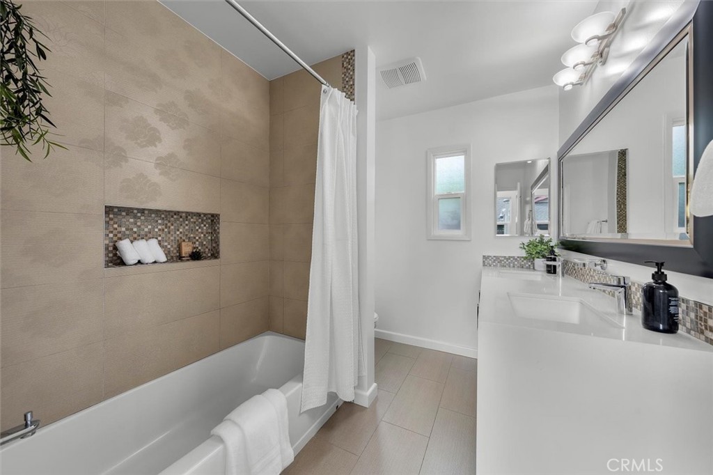 2828 Military Avenue