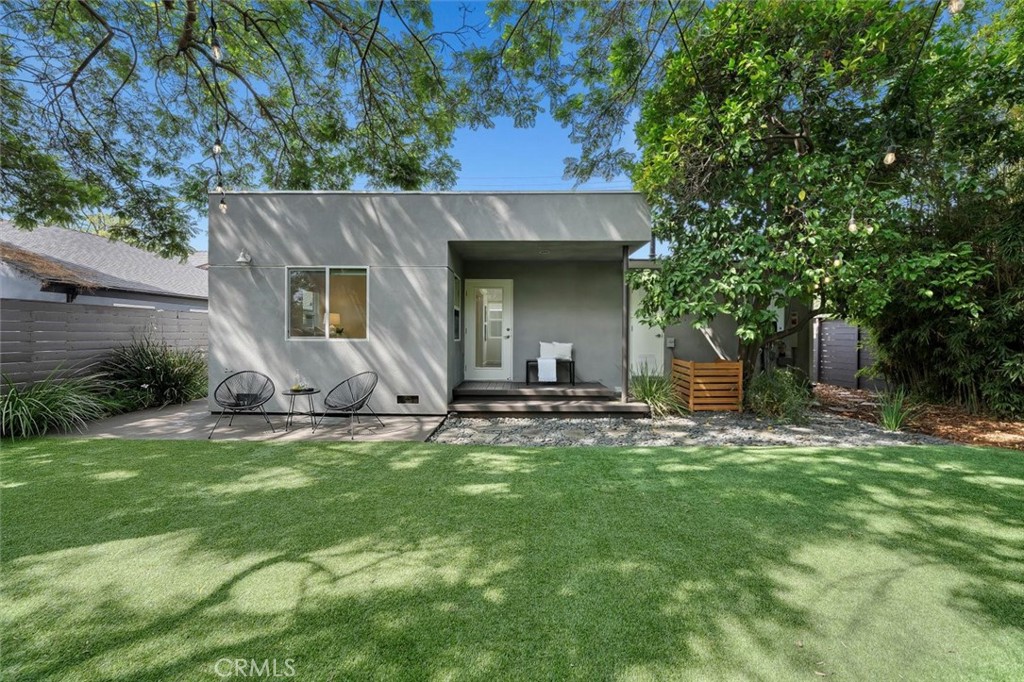 2828 Military Avenue