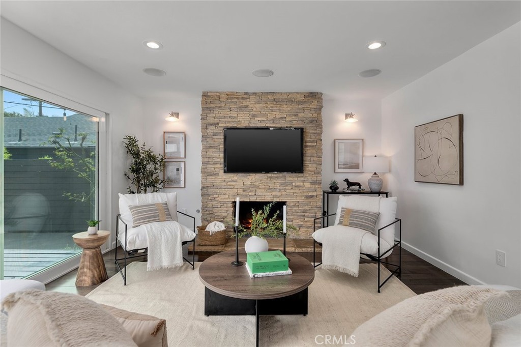 2828 Military Avenue