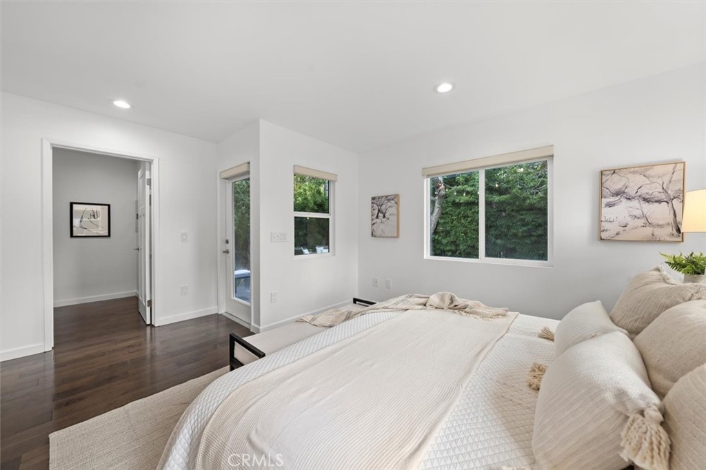 2828 Military Avenue