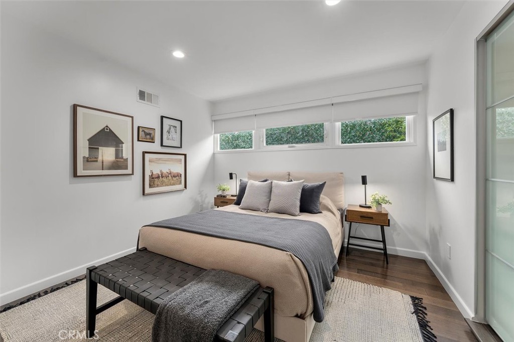 2828 Military Avenue