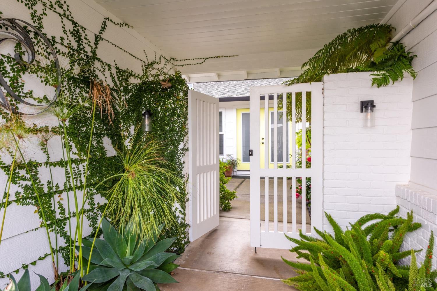 328 Mountain Vista Ct