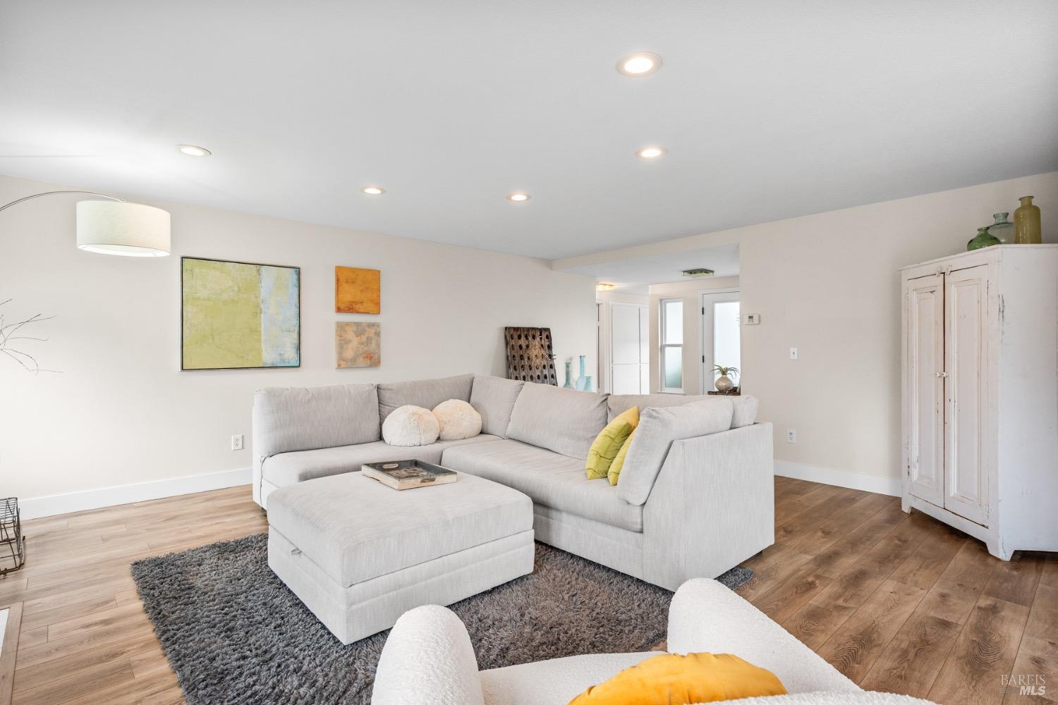 328 Mountain Vista Ct