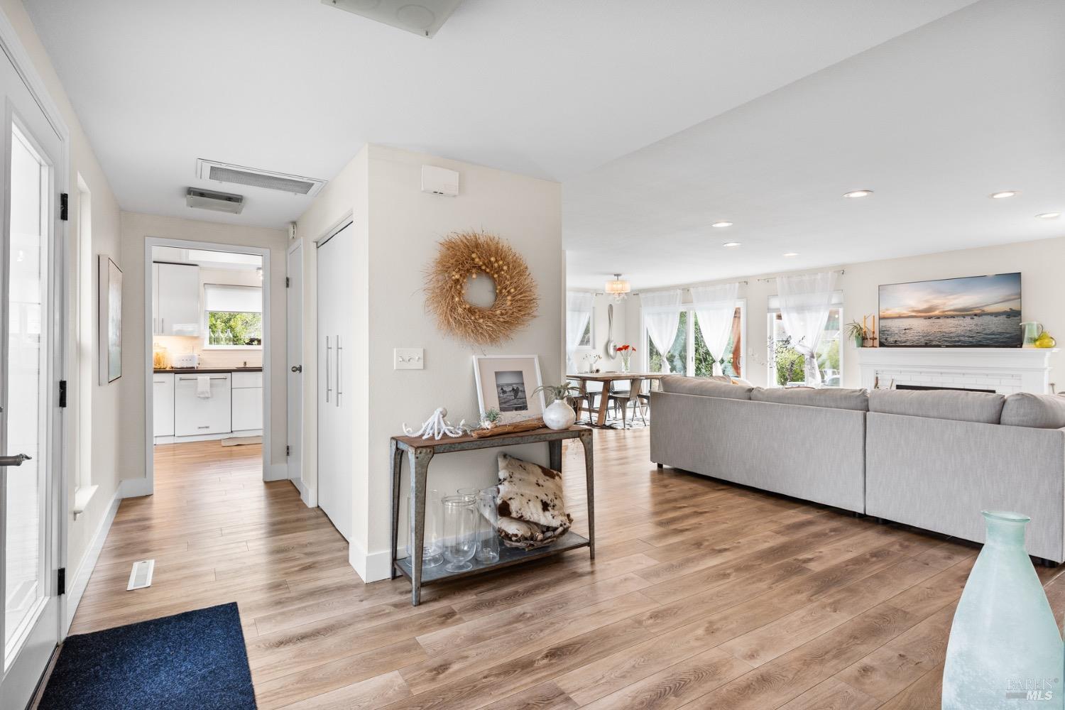 328 Mountain Vista Ct