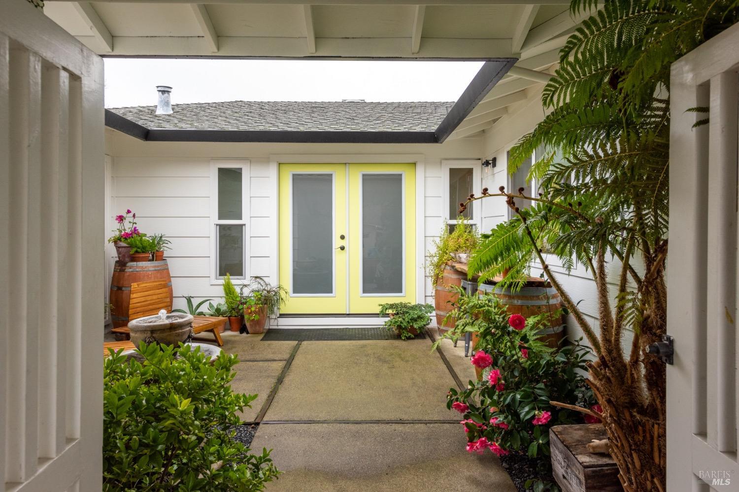 328 Mountain Vista Ct