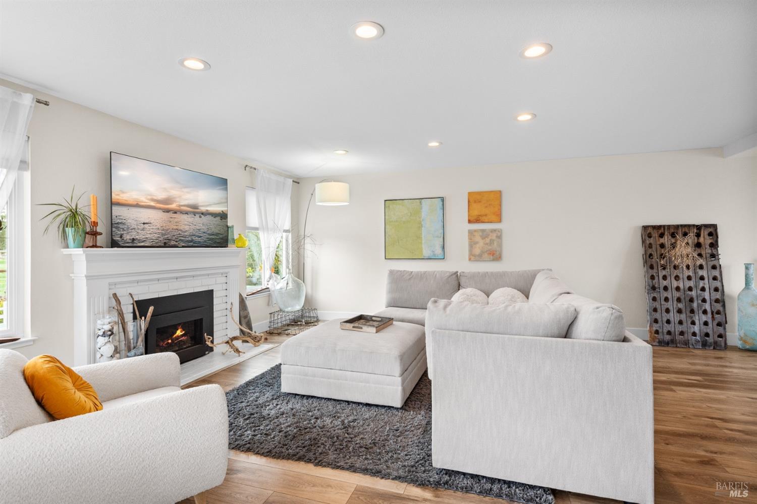 328 Mountain Vista Ct