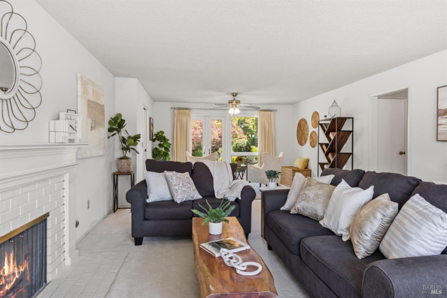 194 Mountain Vista Pl