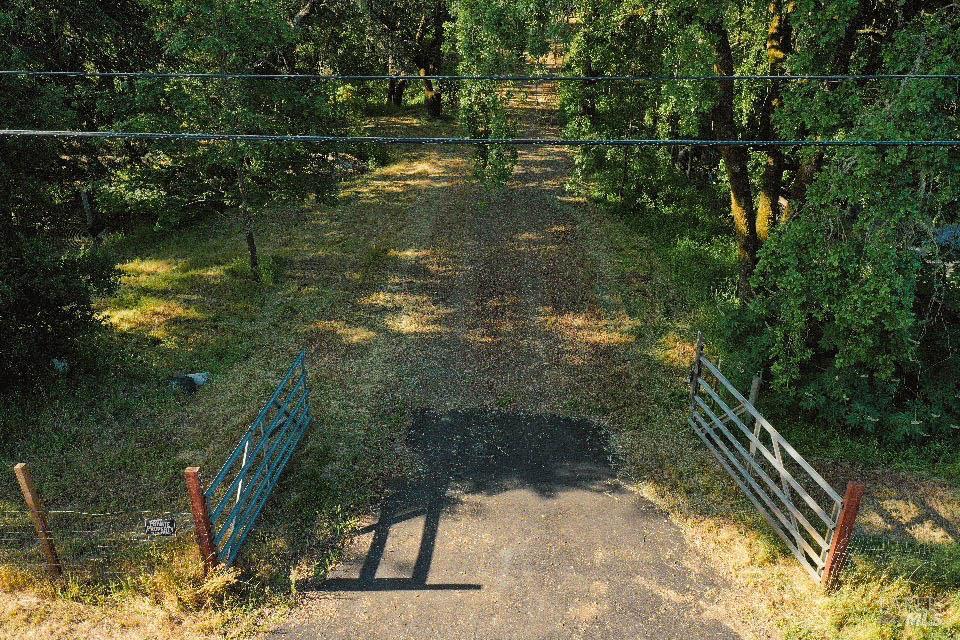 5957 Anderson Rd