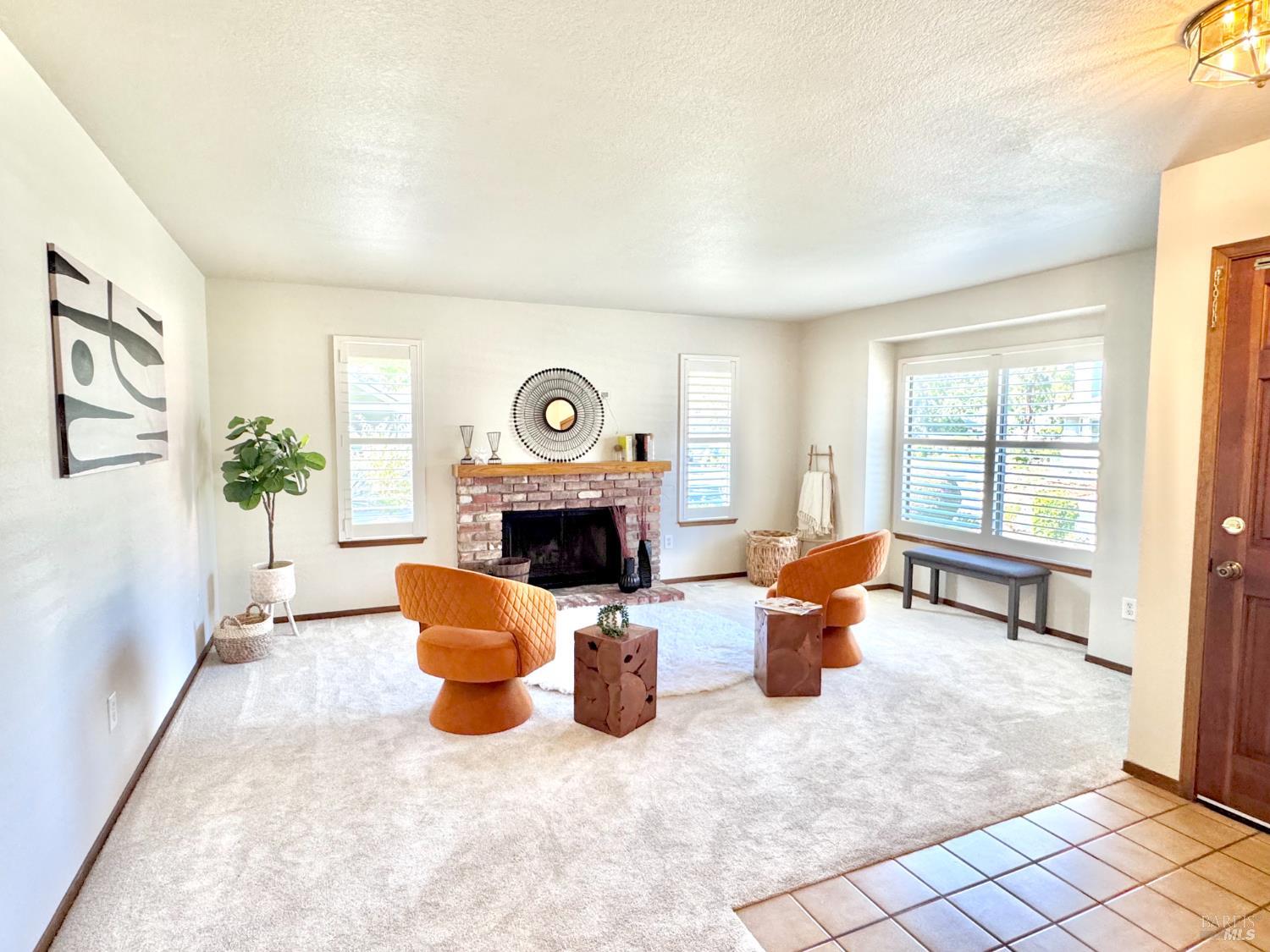 2303 Sierra Creek Cir