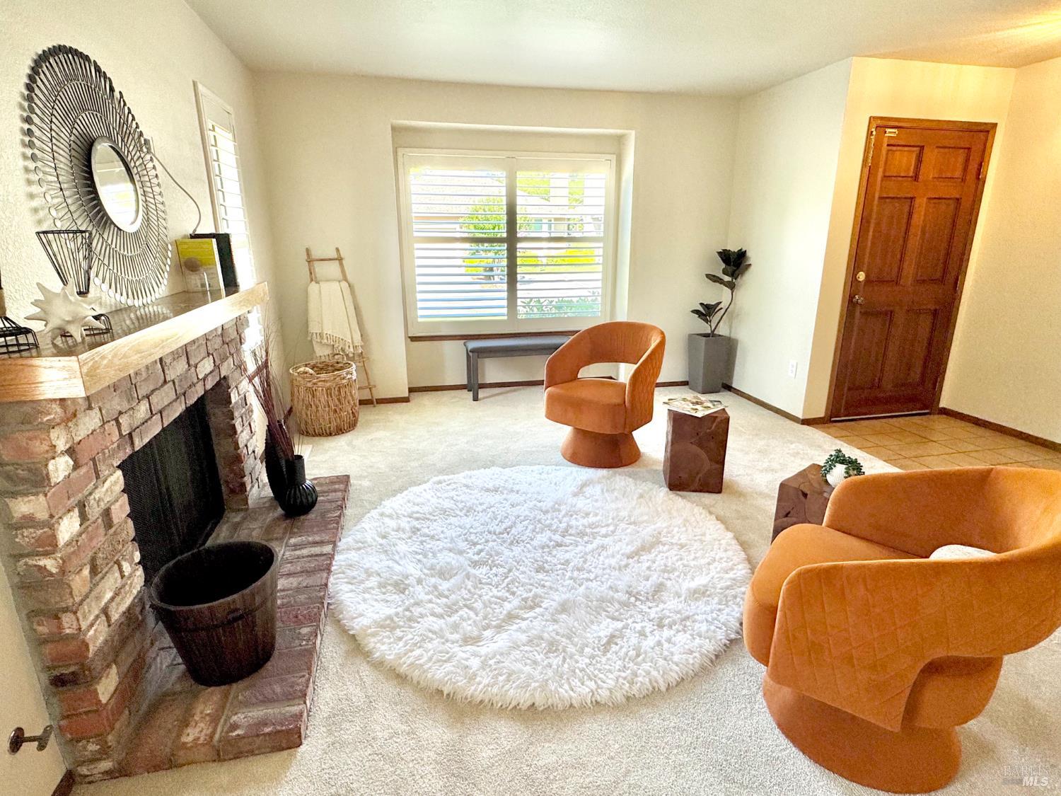 2303 Sierra Creek Cir