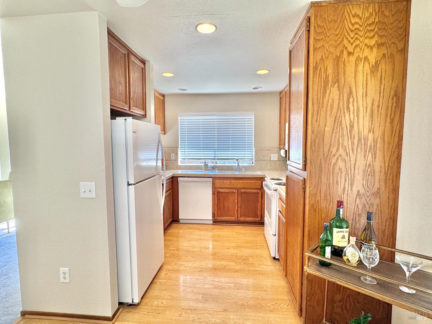 2303 Sierra Creek Cir