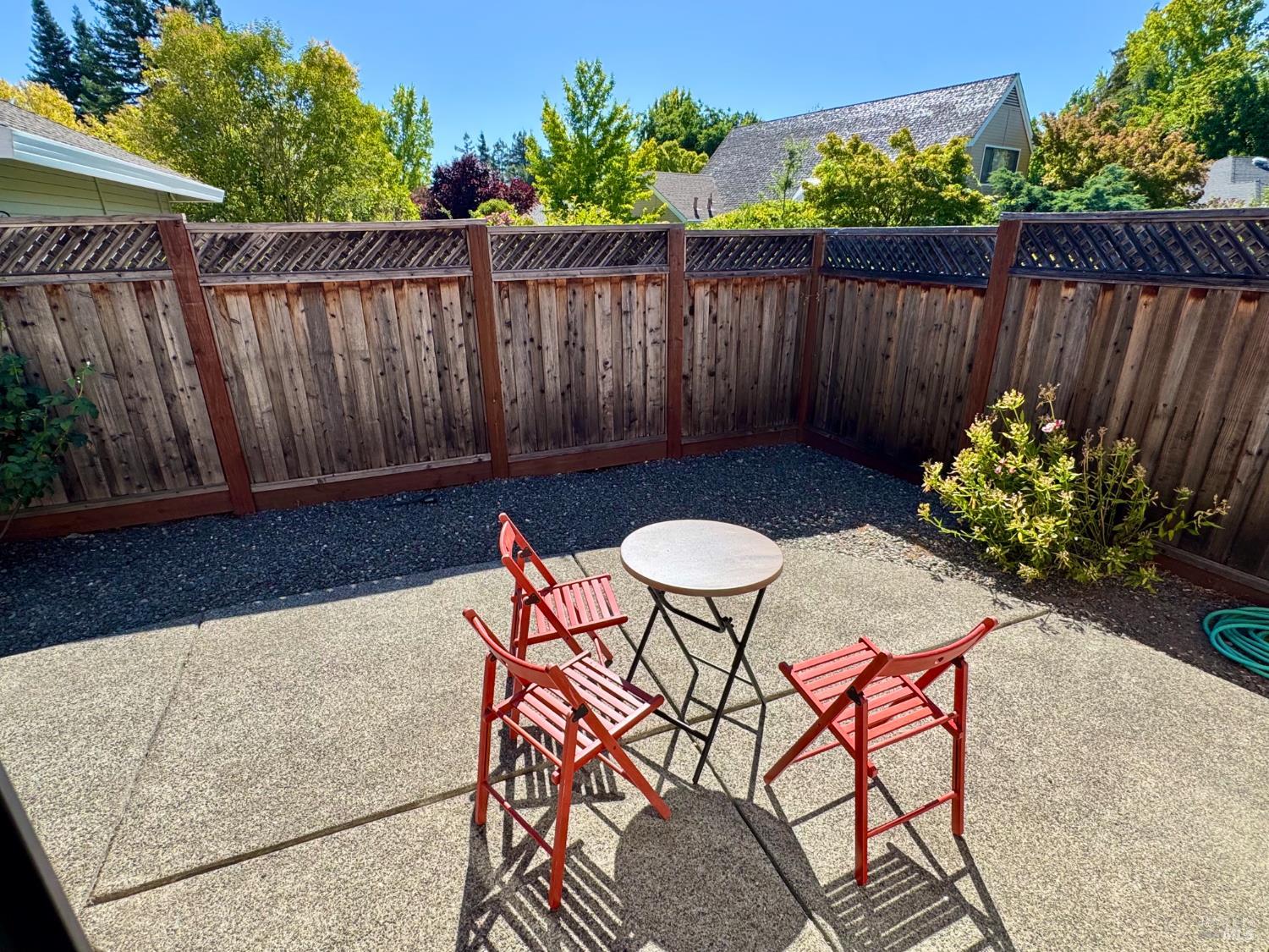 2303 Sierra Creek Cir