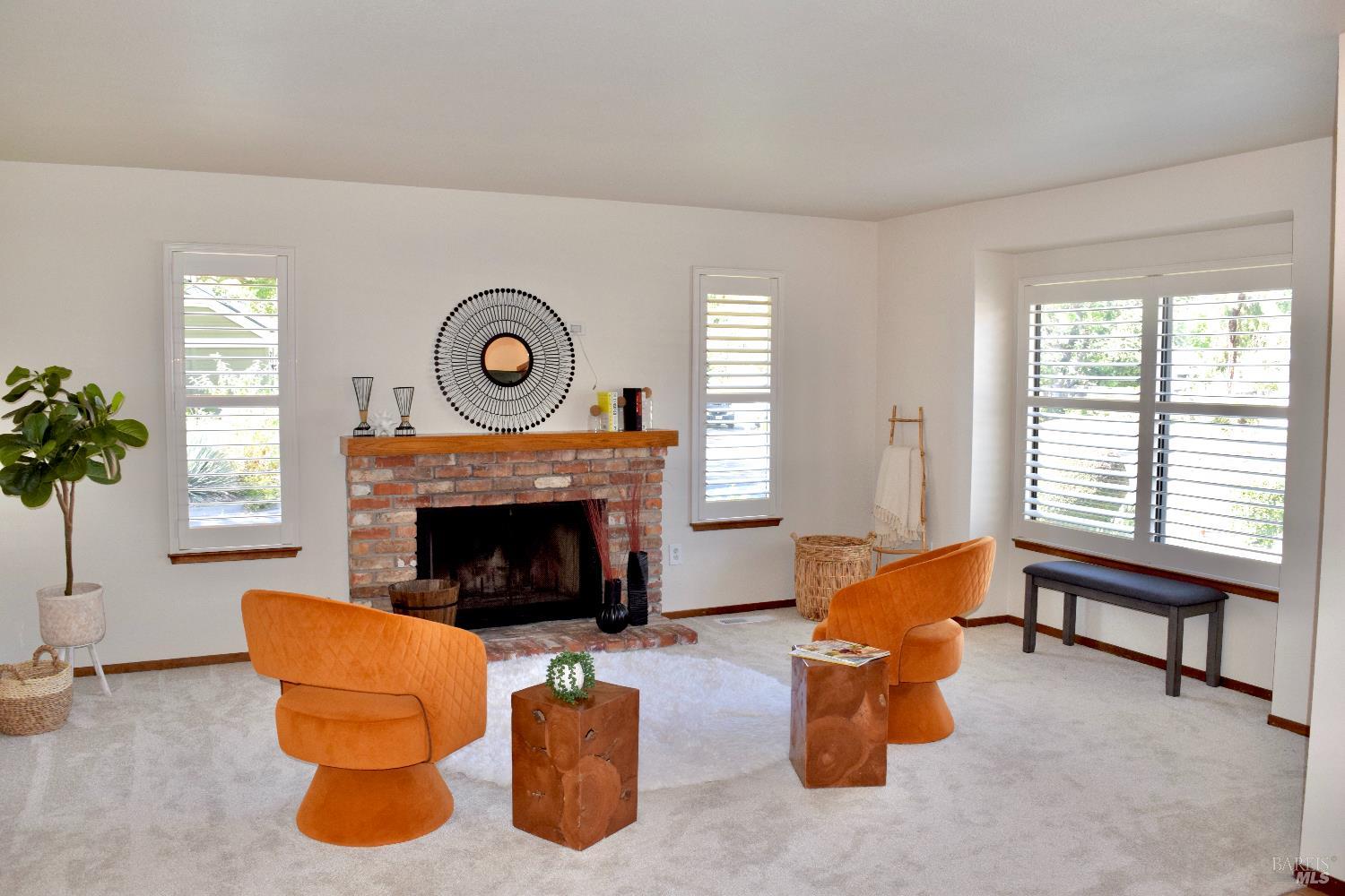 2303 Sierra Creek Cir