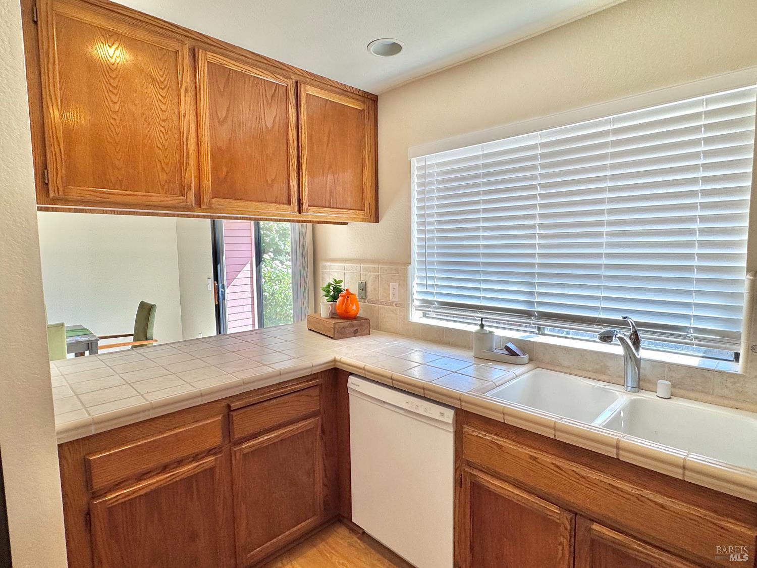 2303 Sierra Creek Cir