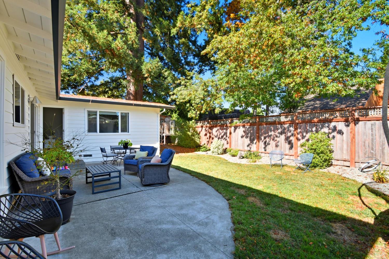 3553 Fir Dr
