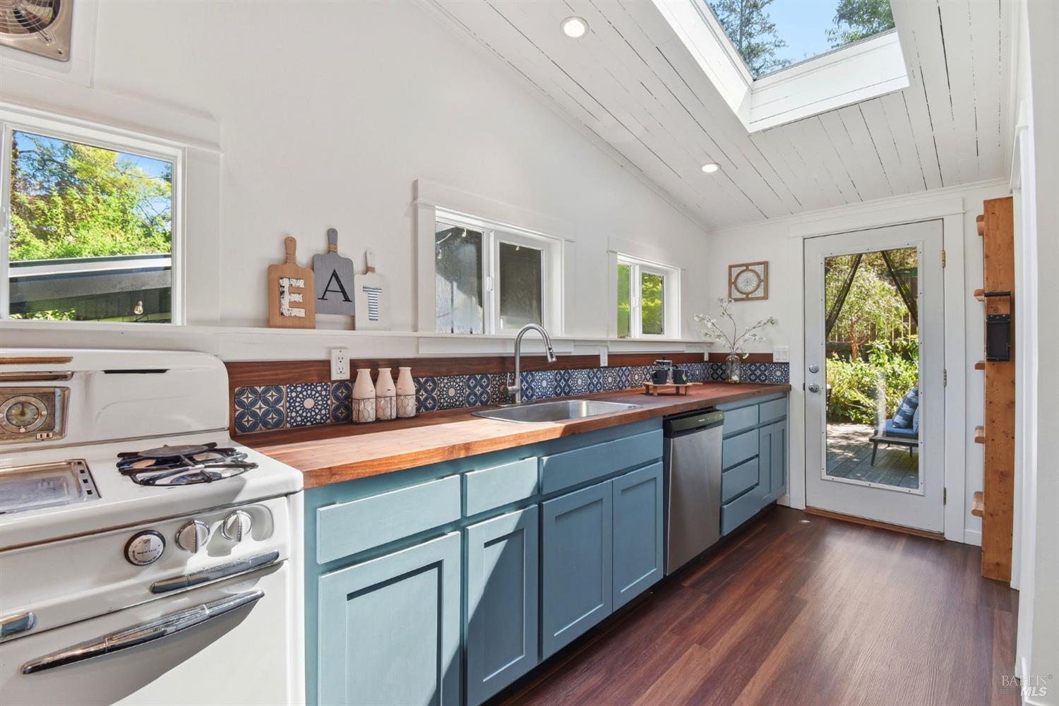 47 Montgomery Street